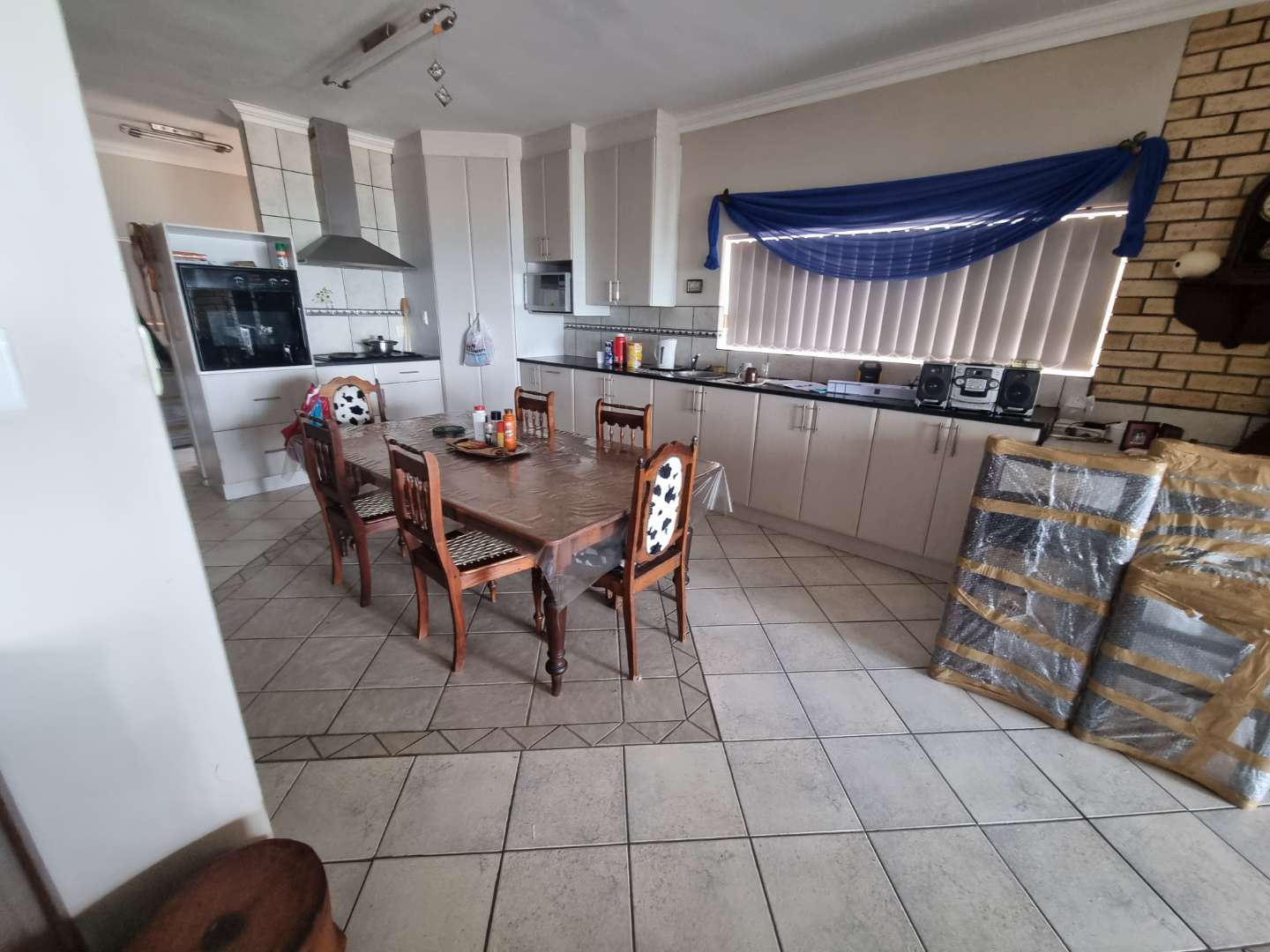 6 Bedroom Property for Sale in Dana Bay Western Cape